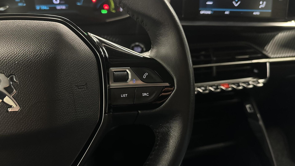 Peugeot e-208 (N277RN) met abonnement