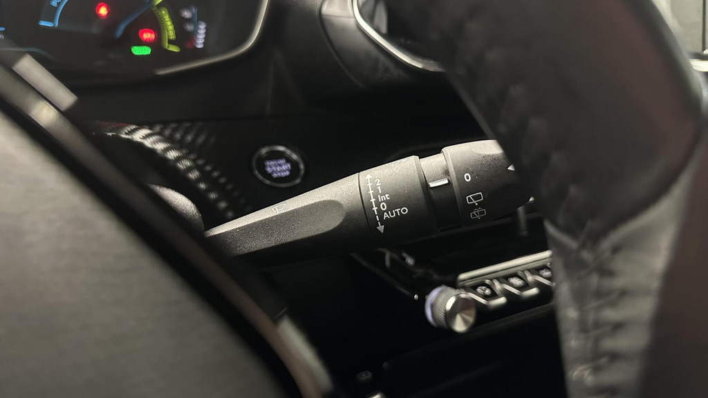 Peugeot e-208 (N277RN) met abonnement