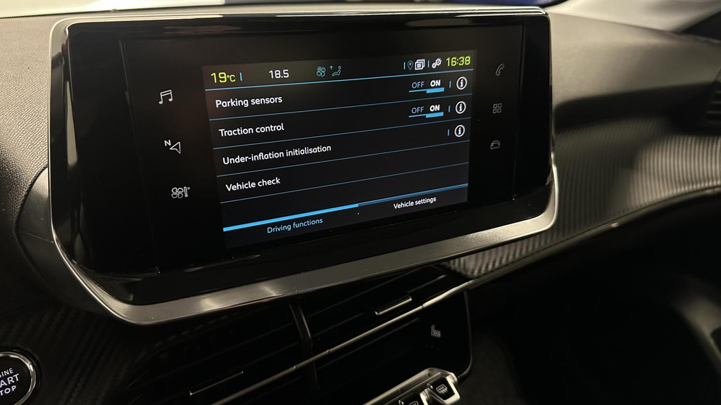 Peugeot e-208 (N277RN) met abonnement