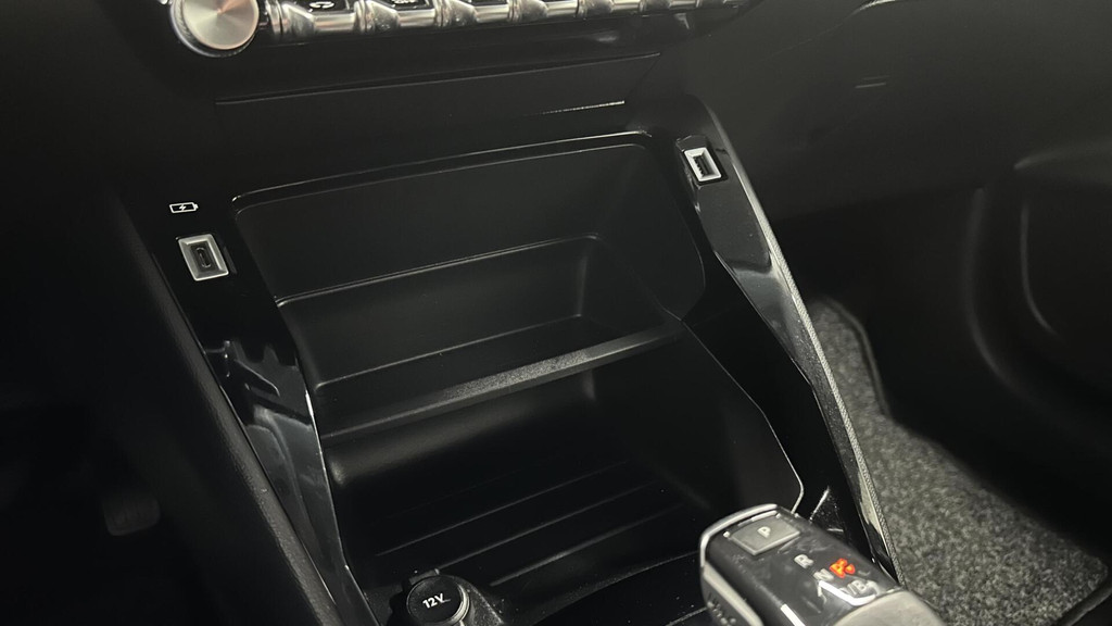 Peugeot e-208 (N277RN) met abonnement