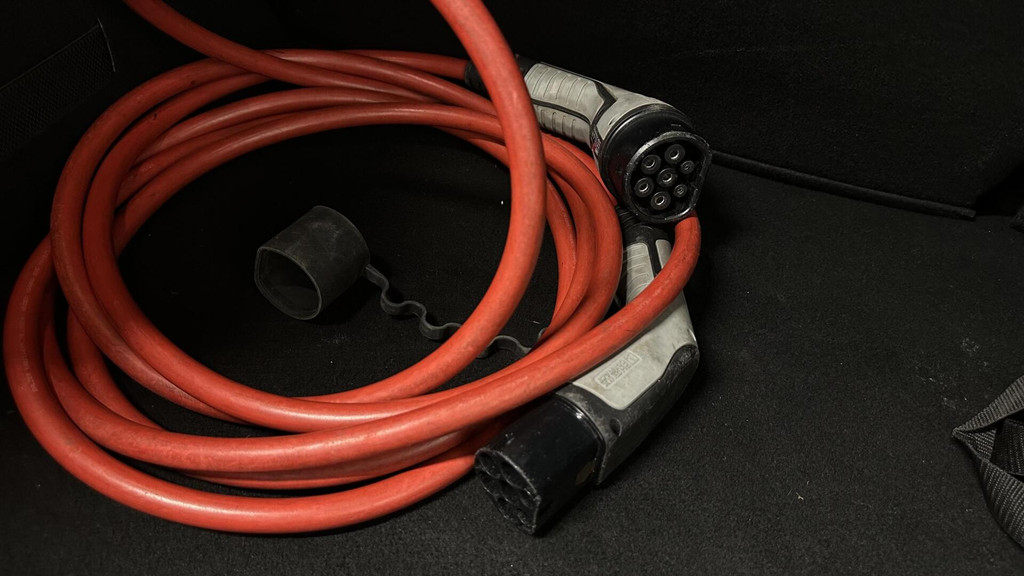 Peugeot e-208 (N277RN) met abonnement