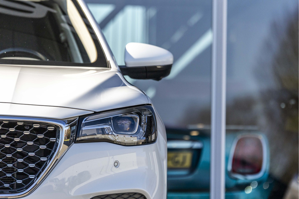 MG EHS (KBX35F) met abonnement