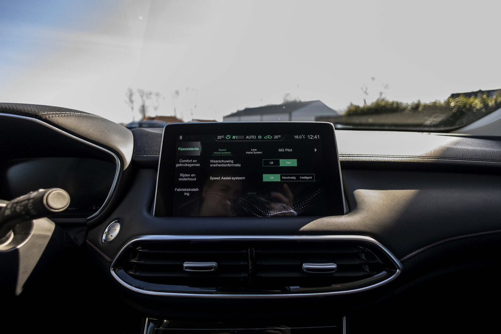 MG EHS (KBX35F) met abonnement