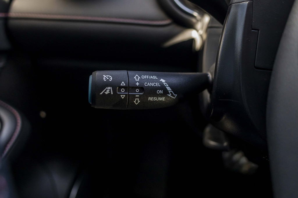 MG EHS (KBX35F) met abonnement