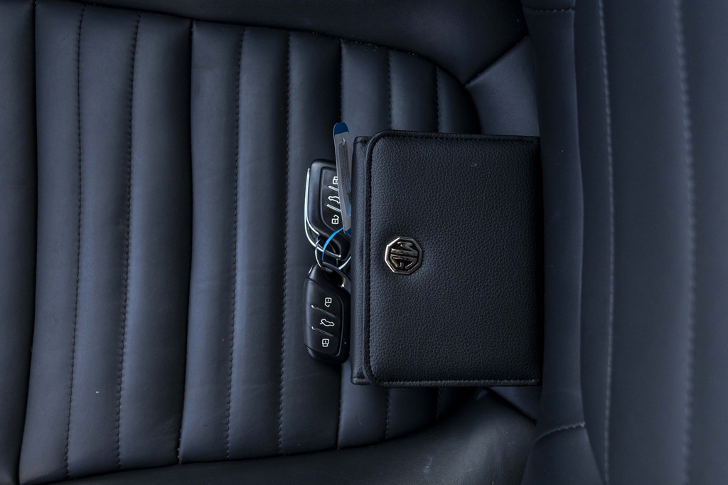 MG EHS (KBX35F) met abonnement