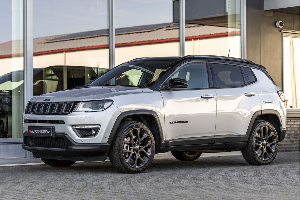 Jeep Compass (JZV40B) met abonnement