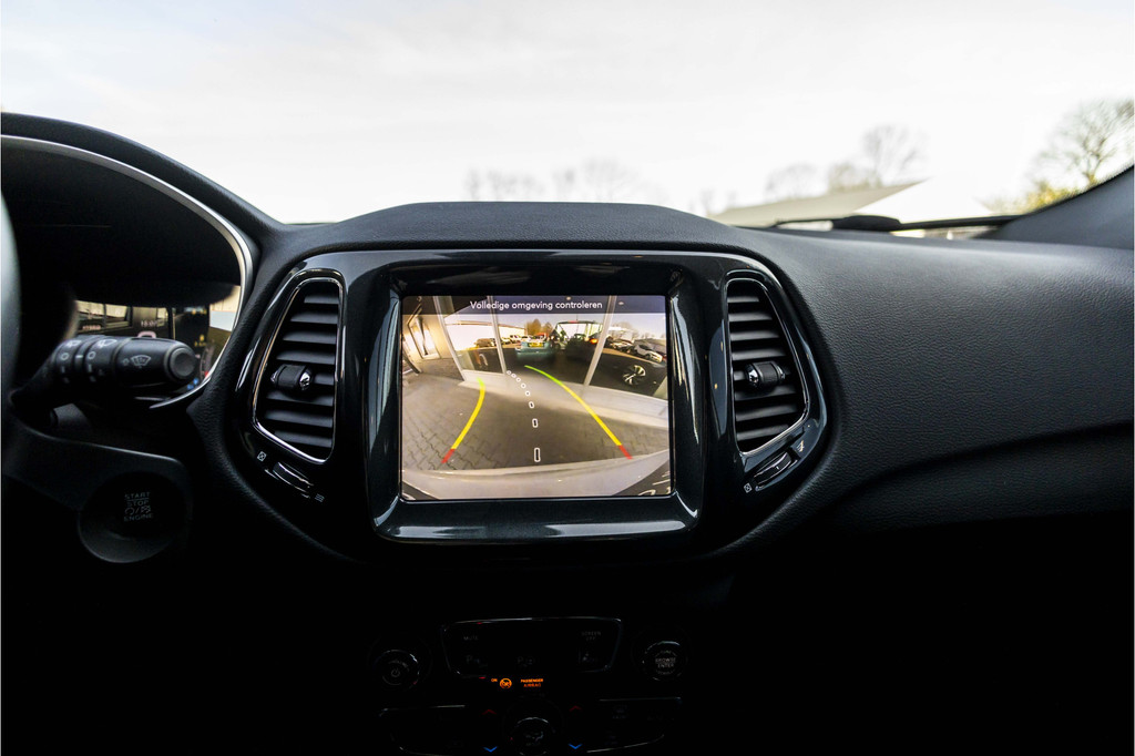 Jeep Compass (JZV40B) met abonnement