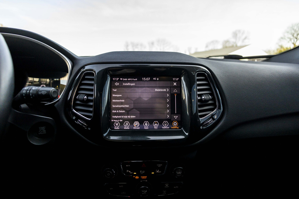 Jeep Compass (JZV40B) met abonnement