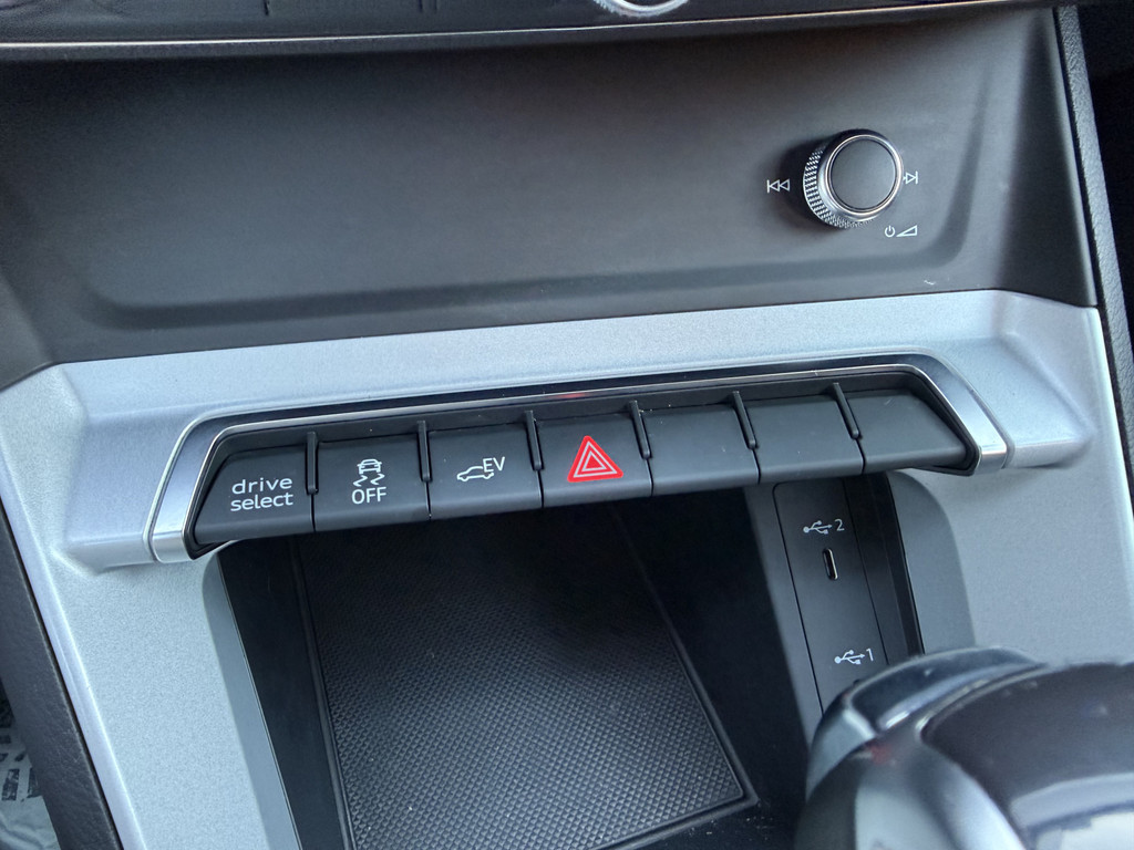 Audi Q3 (KBN18S) met abonnement