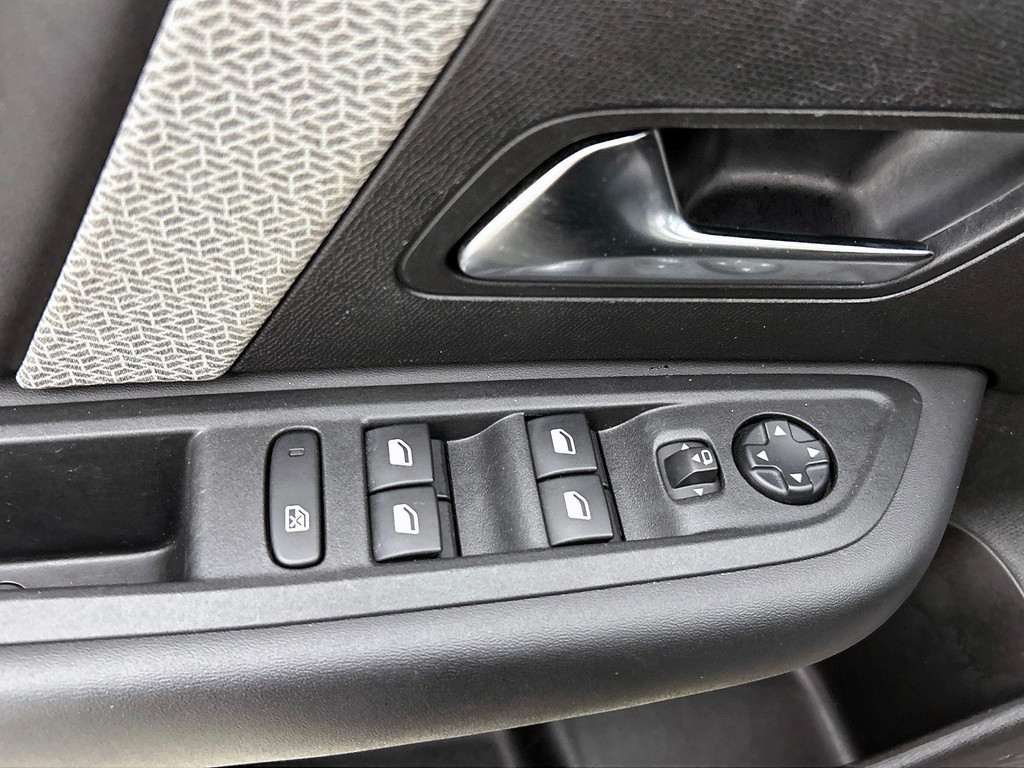 Citroën C4 (KBZ96F) met abonnement