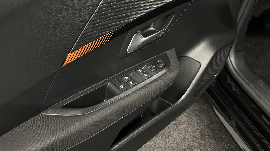 Peugeot e-208 (S225TK) met abonnement