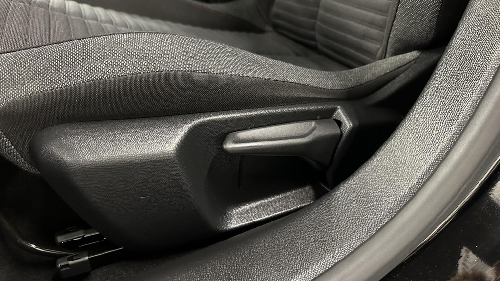 Peugeot e-208 (S225TK) met abonnement