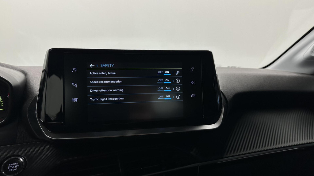 Peugeot e-208 (S225TK) met abonnement