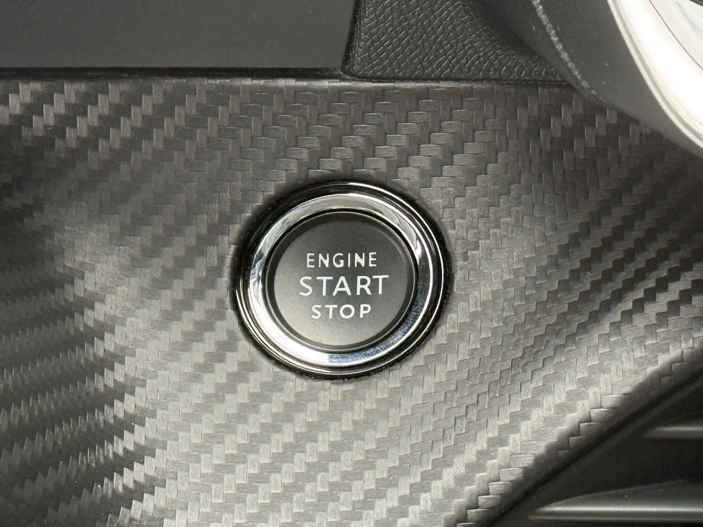 Peugeot e-2008 (K966SP) met abonnement