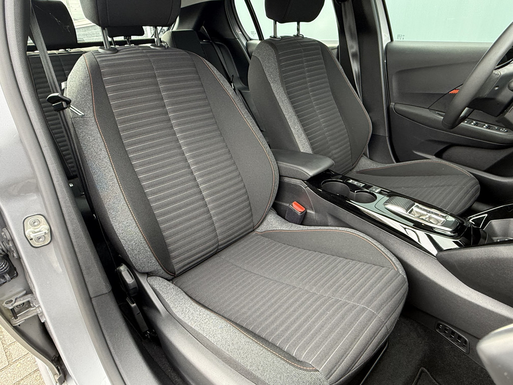 Peugeot e-208 (T477GX) met abonnement