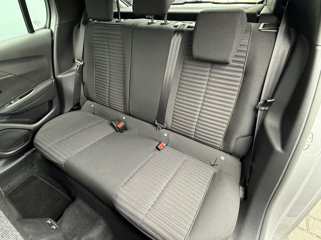 Peugeot e-208 (T477GX) met abonnement