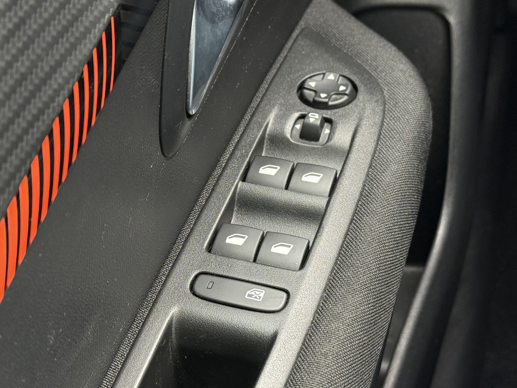 Peugeot e-208 (T477GX) met abonnement