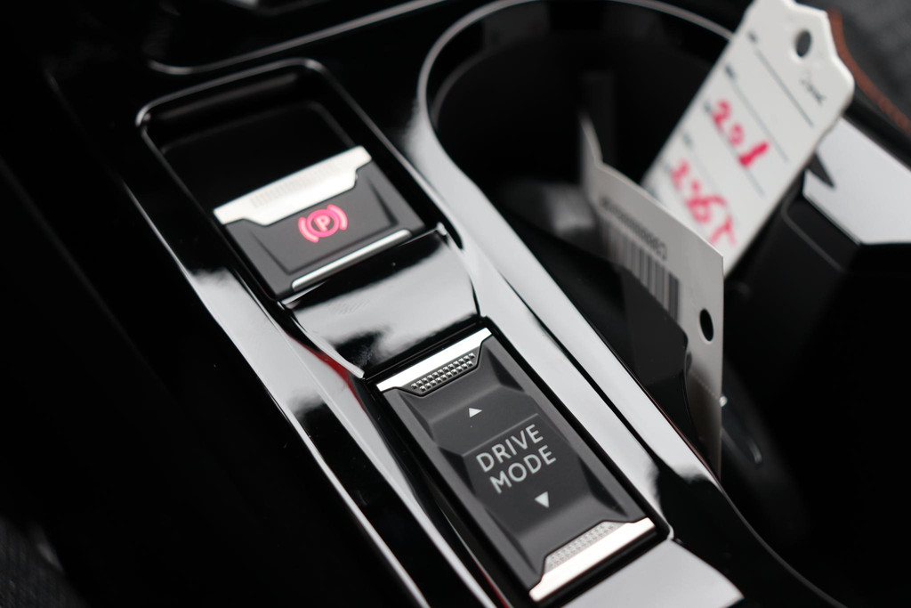 Peugeot e-208 (KBK15P) met abonnement