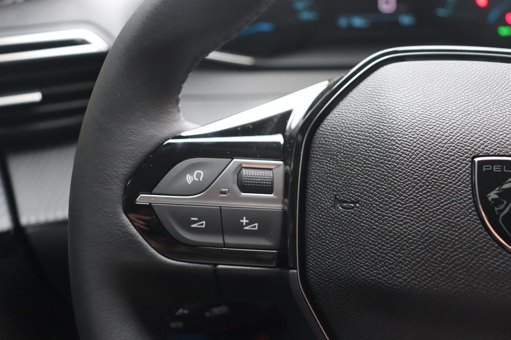 Peugeot e-208 (KBK15P) met abonnement