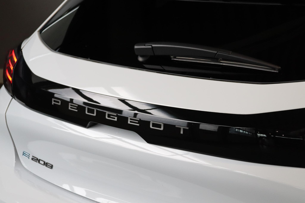 Peugeot e-208 (KBK15P) met abonnement