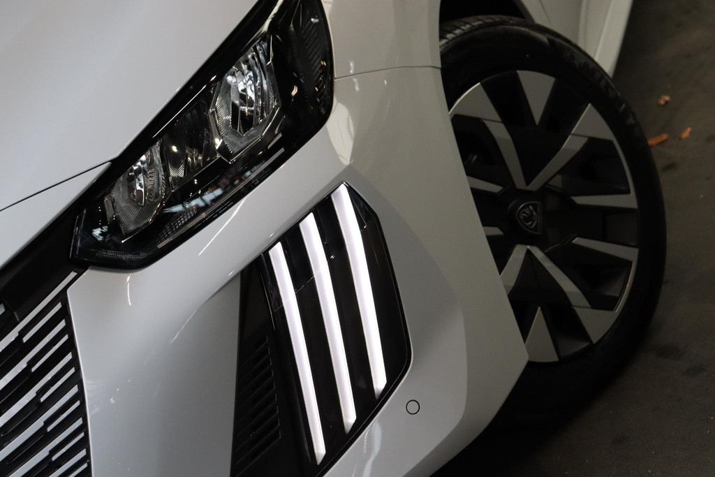 Peugeot e-208 (KBK15P) met abonnement