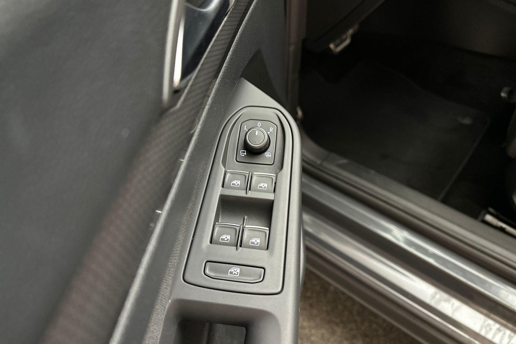 Volkswagen Golf GTE (KBV97B) met abonnement