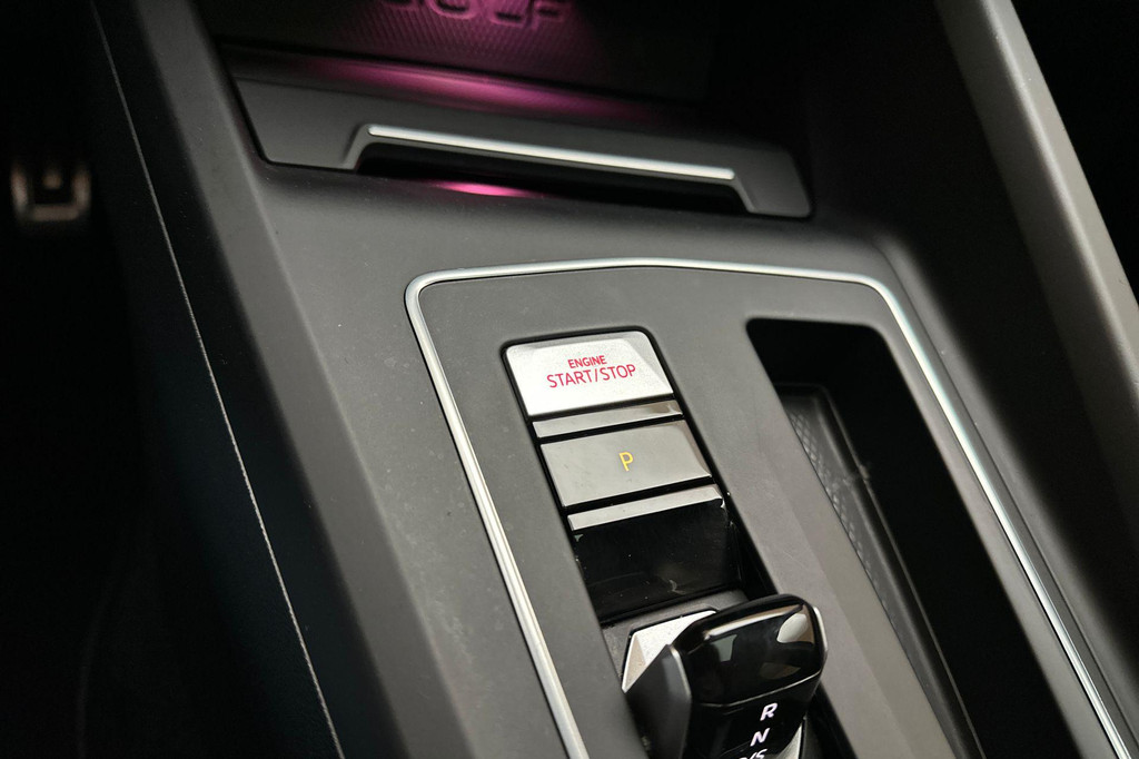 Volkswagen Golf GTE (KBV97B) met abonnement