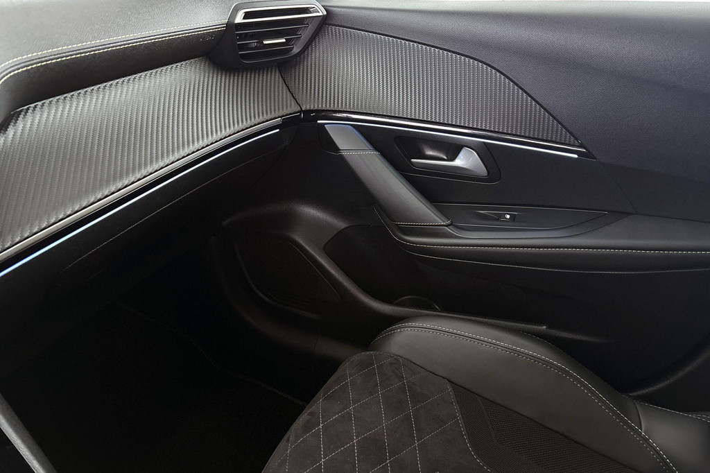 Peugeot e-208 (P176KP) met abonnement