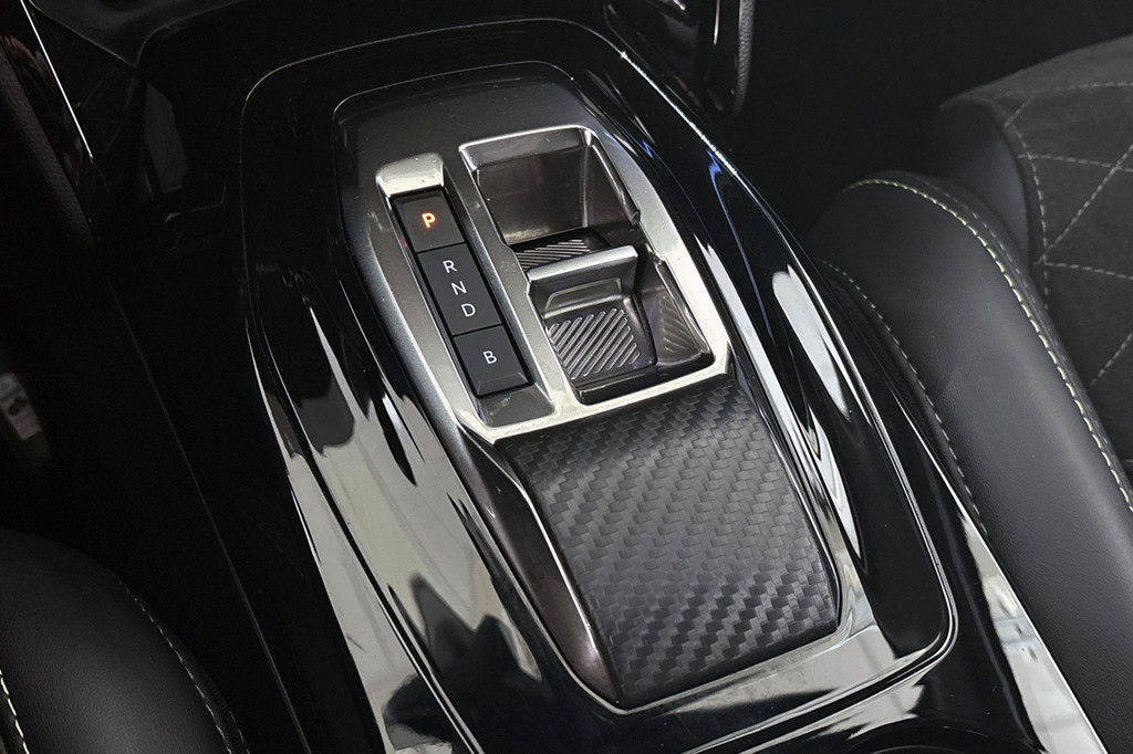 Peugeot e-208 (P176KP) met abonnement