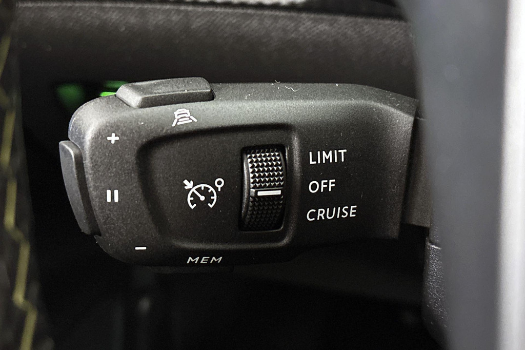 Peugeot e-208 (P176KP) met abonnement