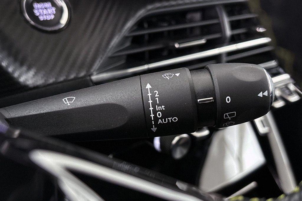 Peugeot e-208 (P176KP) met abonnement