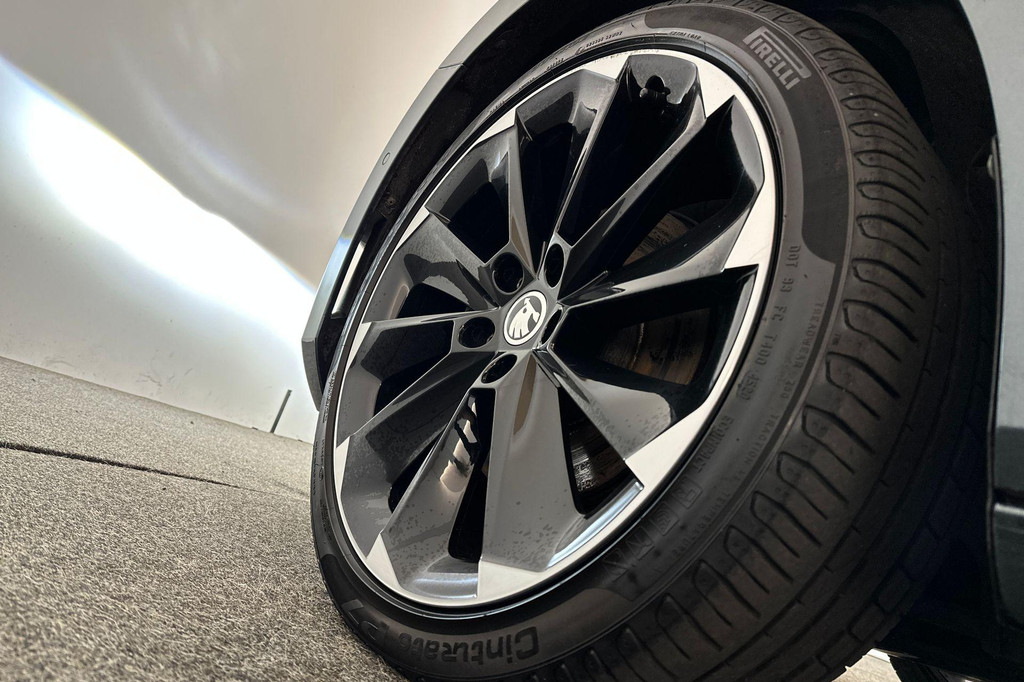 ŠKODA Superb (KDH18F) met abonnement