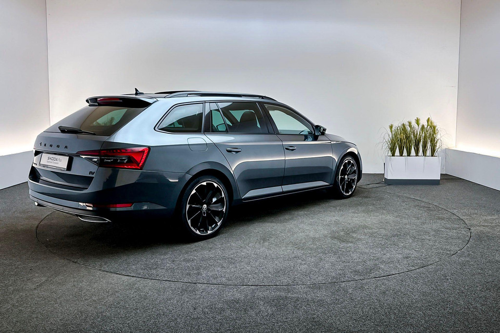 ŠKODA Superb (KDH18F) met abonnement