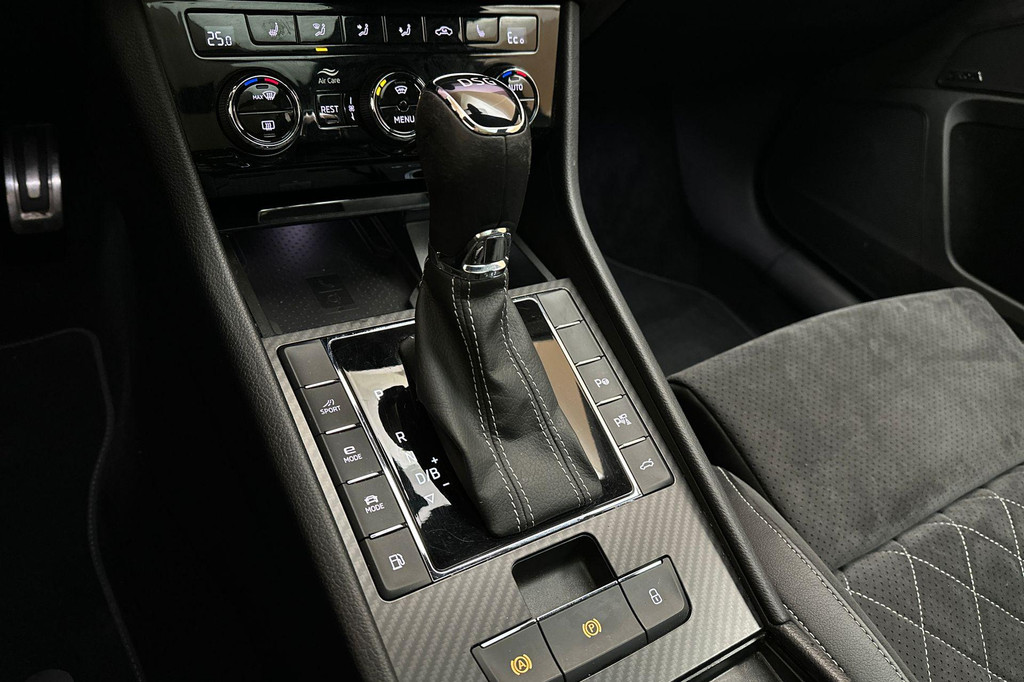 ŠKODA Superb (KDH18F) met abonnement