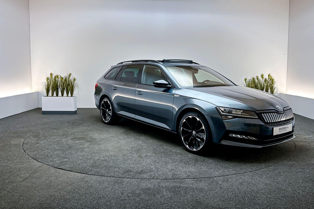 ŠKODA Superb (KDH18F) met abonnement