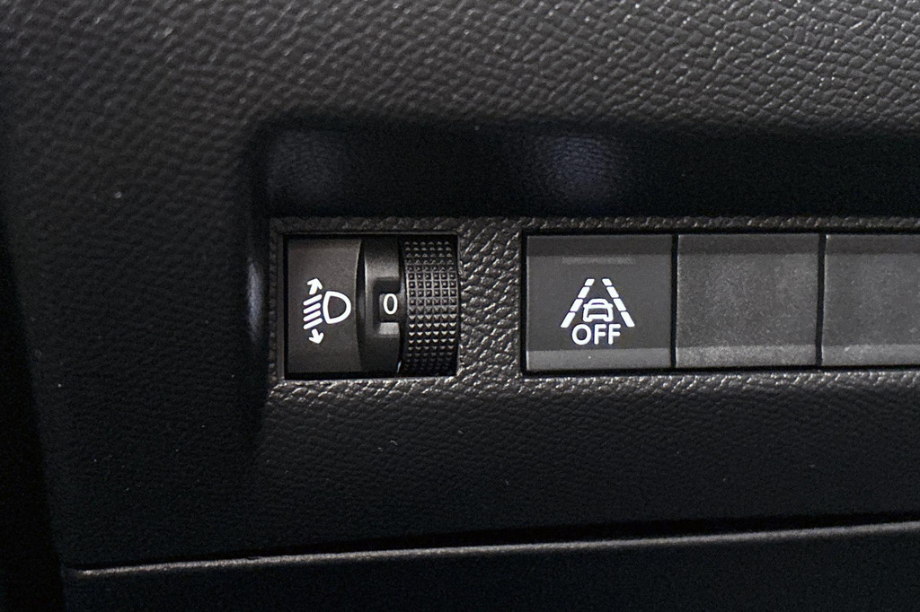 Peugeot e-208 (J529RN) met abonnement