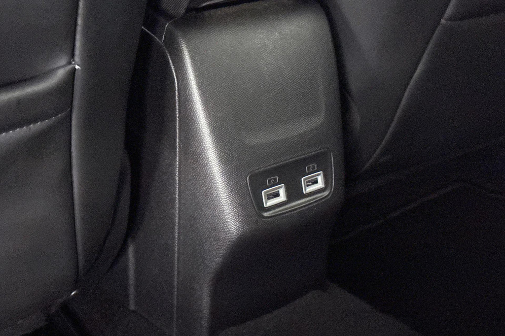 Peugeot e-2008 (K124XN) met abonnement
