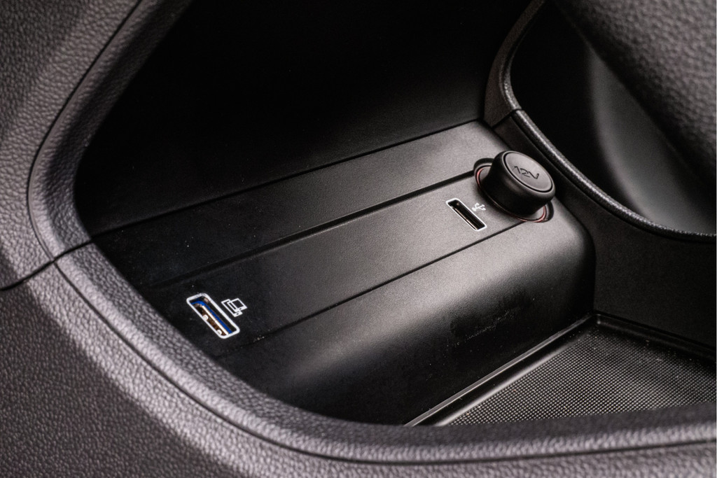 MG ZS-EV (K960XV) met abonnement