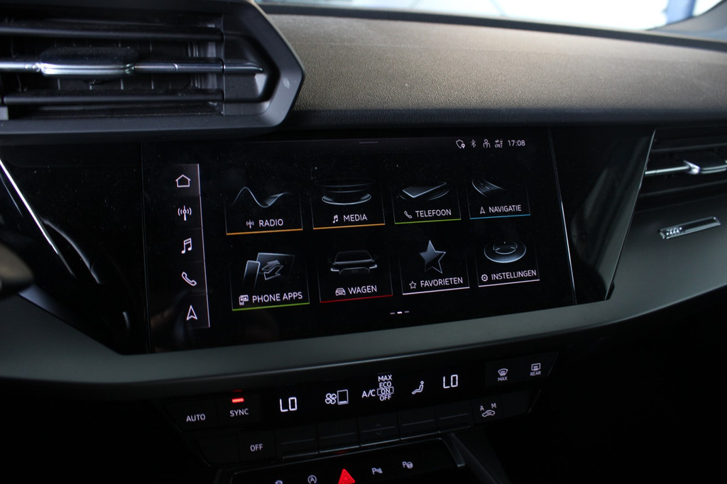 Audi A3 (R248ZF) met abonnement