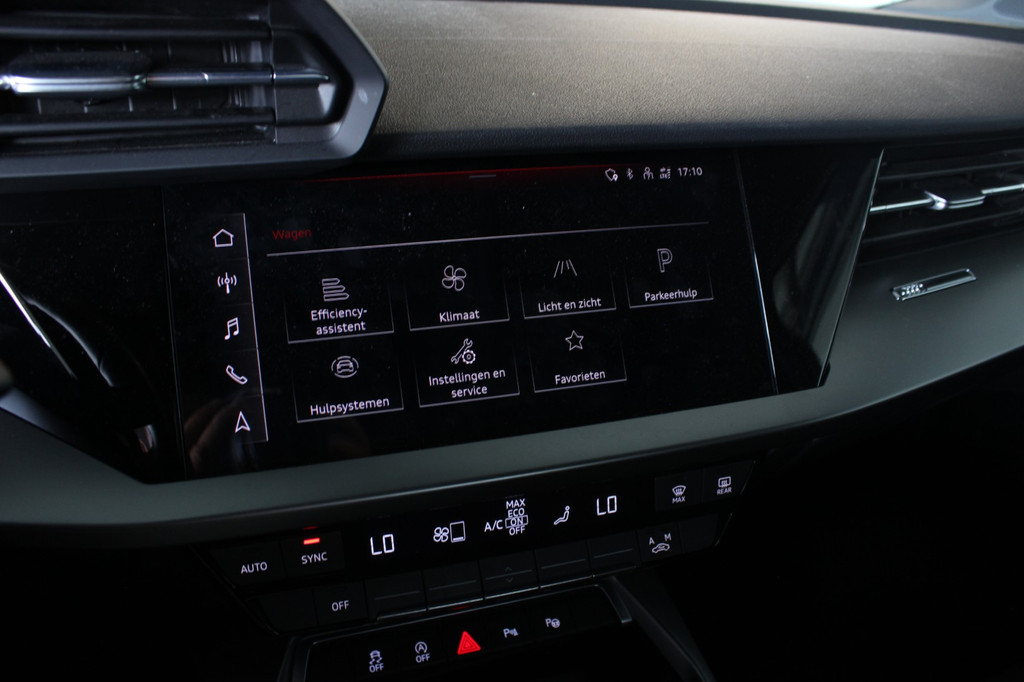 Audi A3 (R248ZF) met abonnement