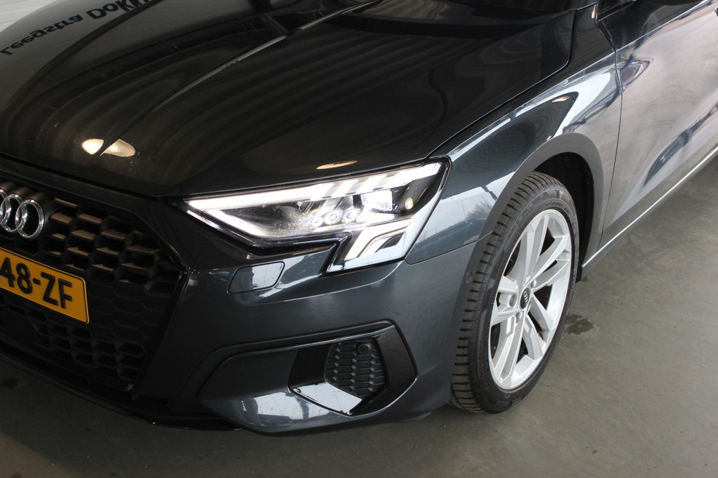 Audi A3 (R248ZF) met abonnement