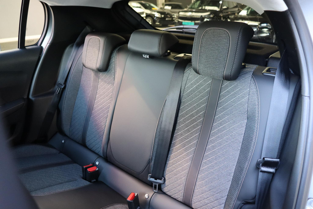 Peugeot 208 (KDP42V) met abonnement