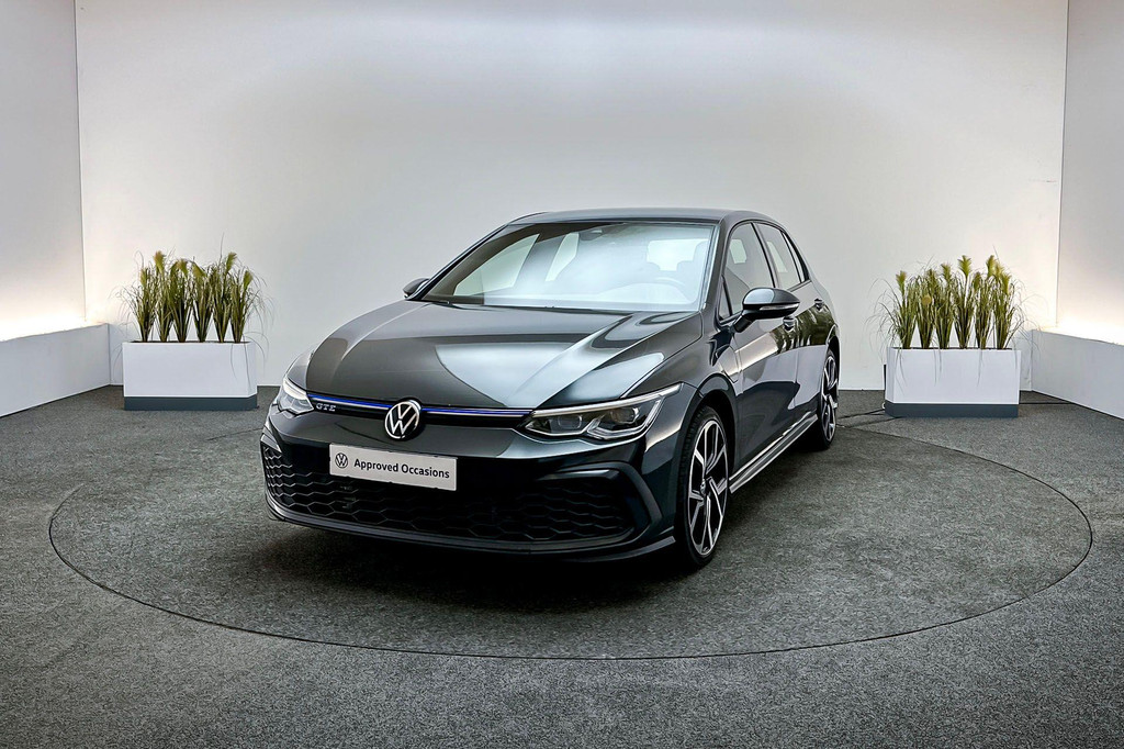 Volkswagen Golf GTE (R823LR) met abonnement