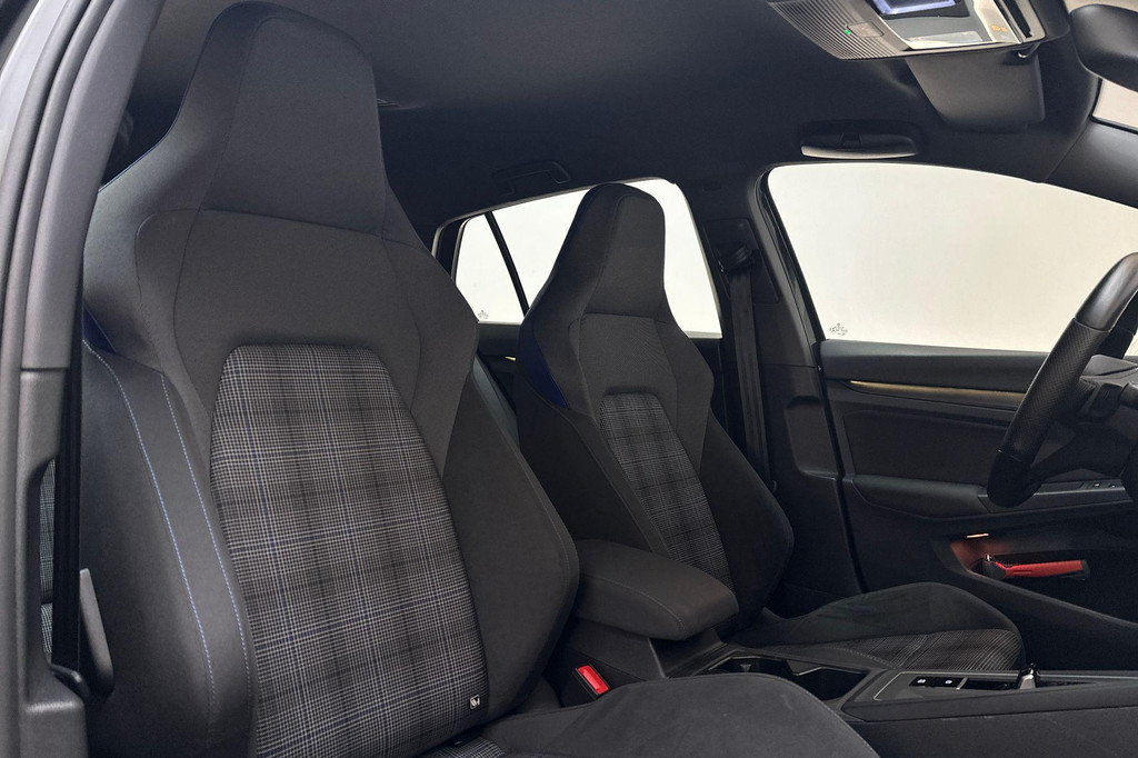 Volkswagen Golf GTE (R823LR) met abonnement