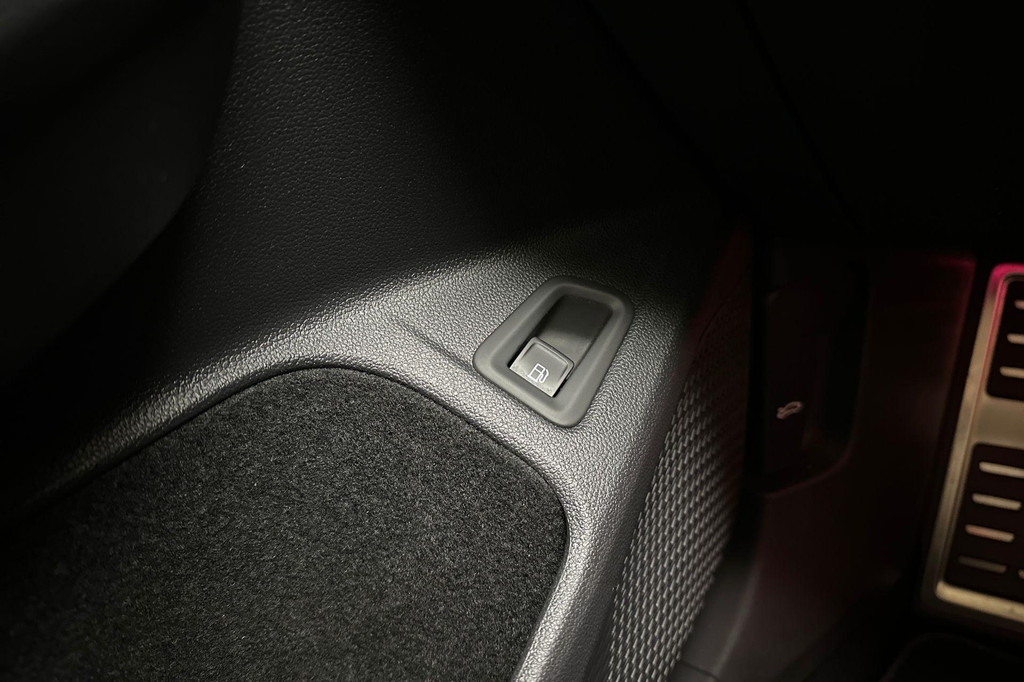 Volkswagen Golf GTE (R823LR) met abonnement