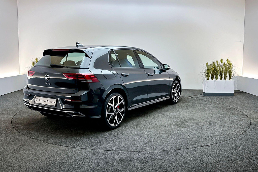 Volkswagen Golf GTE (R823LR) met abonnement