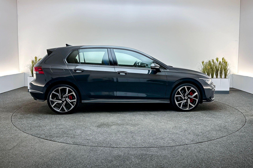 Volkswagen Golf GTE (R823LR) met abonnement