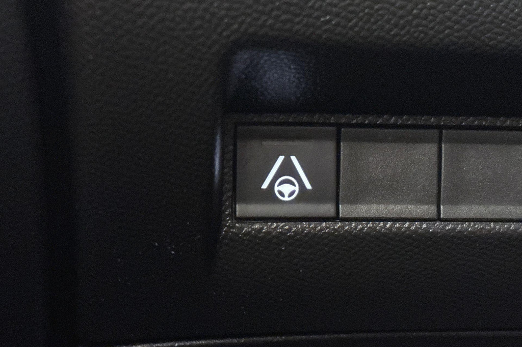 Peugeot 208 (HHB25H) met abonnement