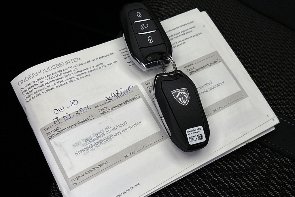 Peugeot 208 (HHB25H) met abonnement
