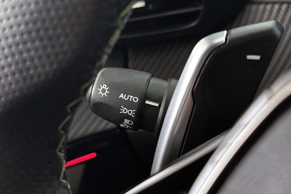 Peugeot 208 (HHB25H) met abonnement